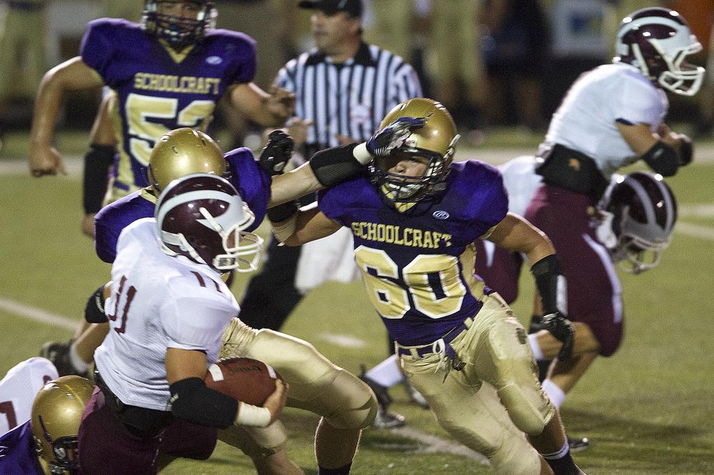 Schoolcraft football team puts it all together in 4014 seasonopening